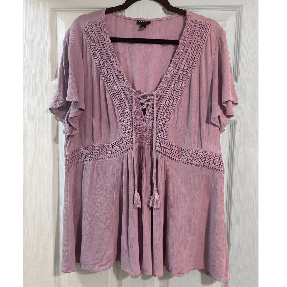 Torrid Babydoll Crinkle Gauze Crochet Inset Lace-Up Top Elderberry Plus Size 1X - Picture 7 of 7